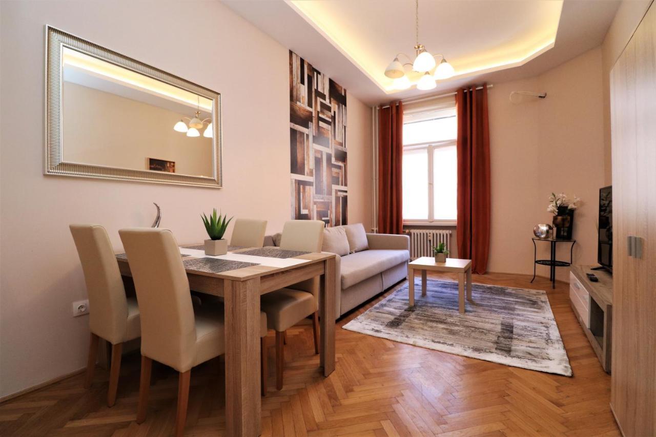 King Charles Residences Budapest Bagian luar foto